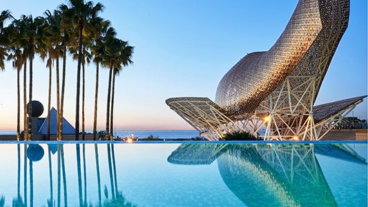 Infinity Pool & Frank Gehry Sculpture